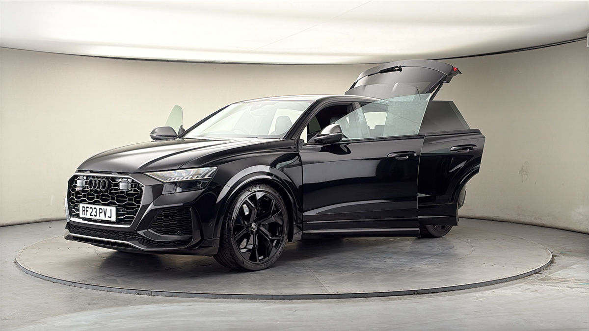 Audi RSQ8 Image 22