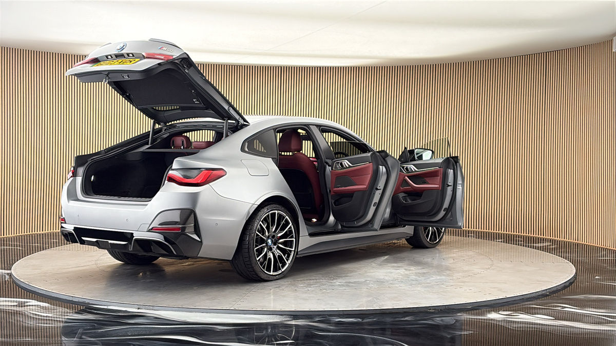 More views of BMW i4