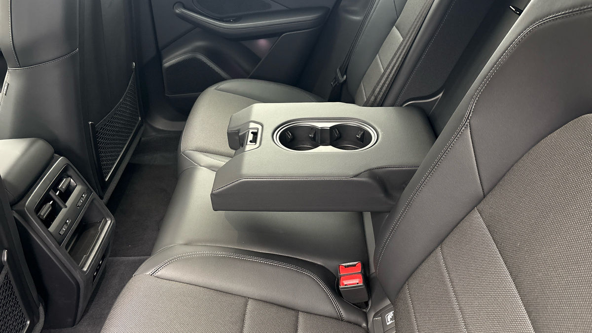 Porsche Macan Image 9