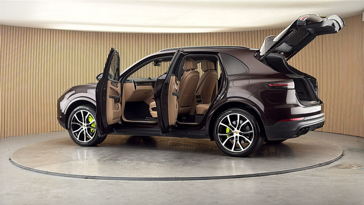 More views of Porsche Cayenne