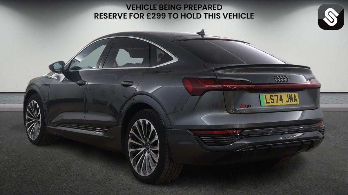 Audi Q8 e-tron Image 3