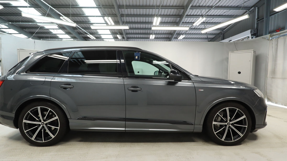 Audi Q7 Image 5