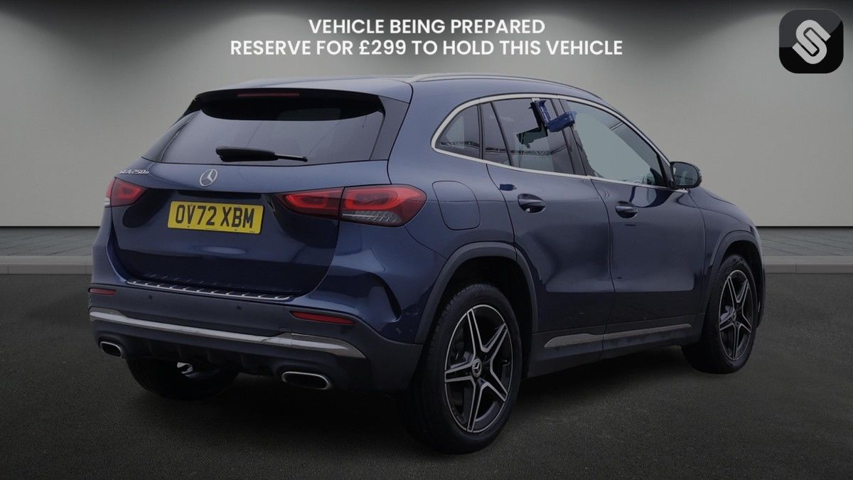 Mercedes-Benz GLA Image 4