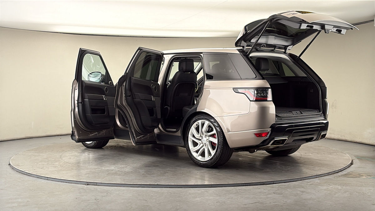 More views of Land Rover Range Rover Sport