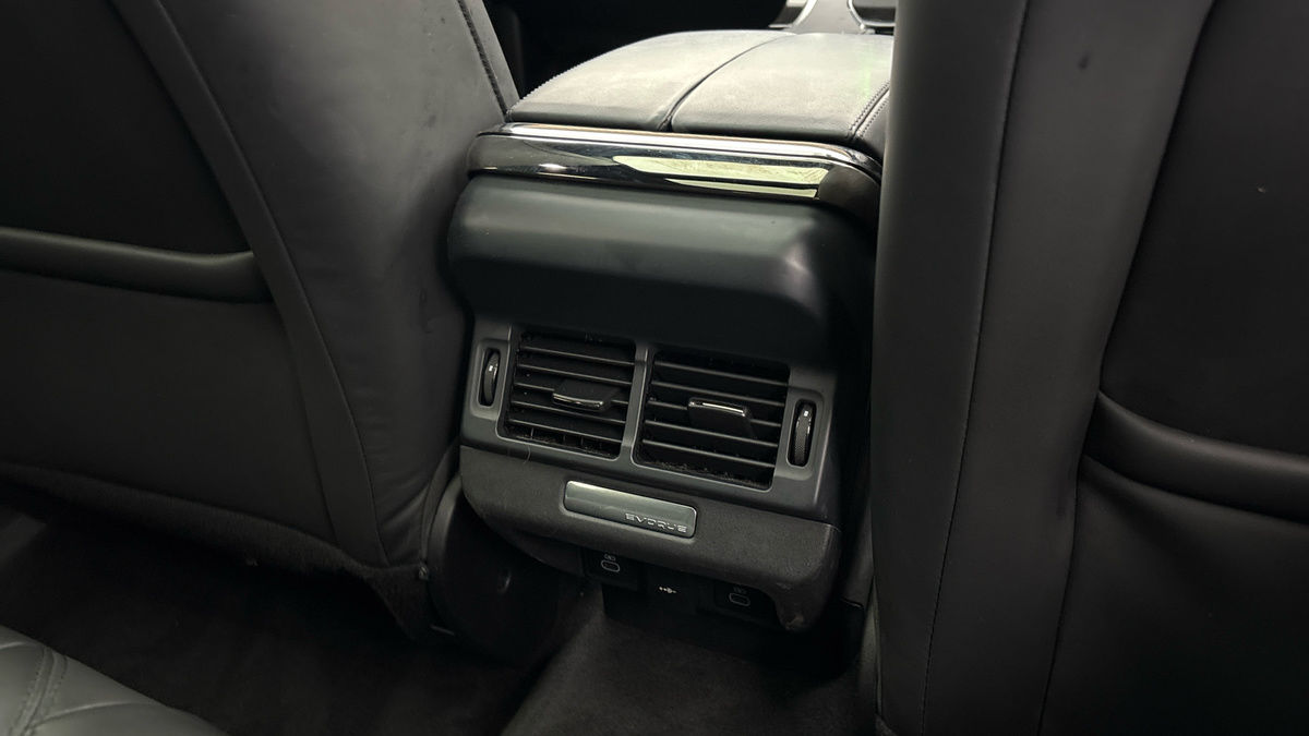 Land Rover Range Rover Evoque Image 25