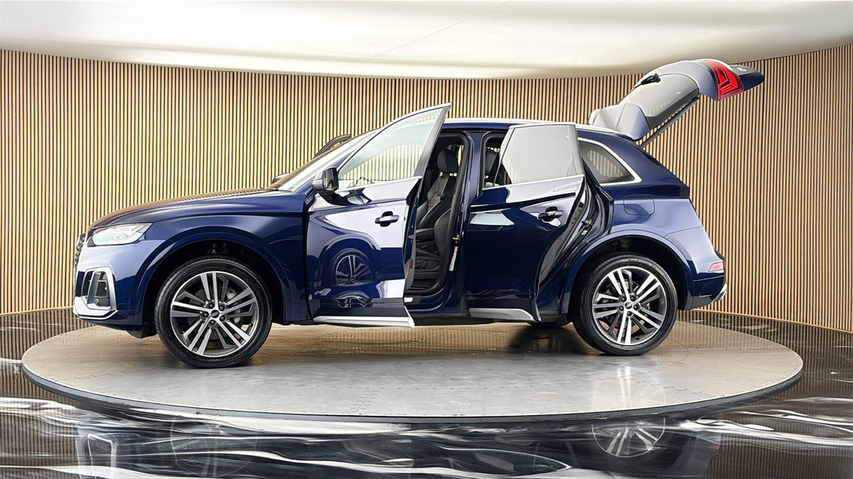 More views of Audi Q5