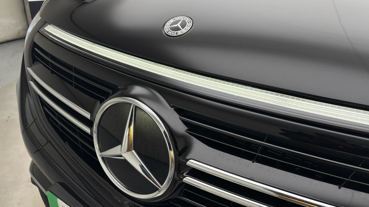 Mercedes-Benz EQC Image 24