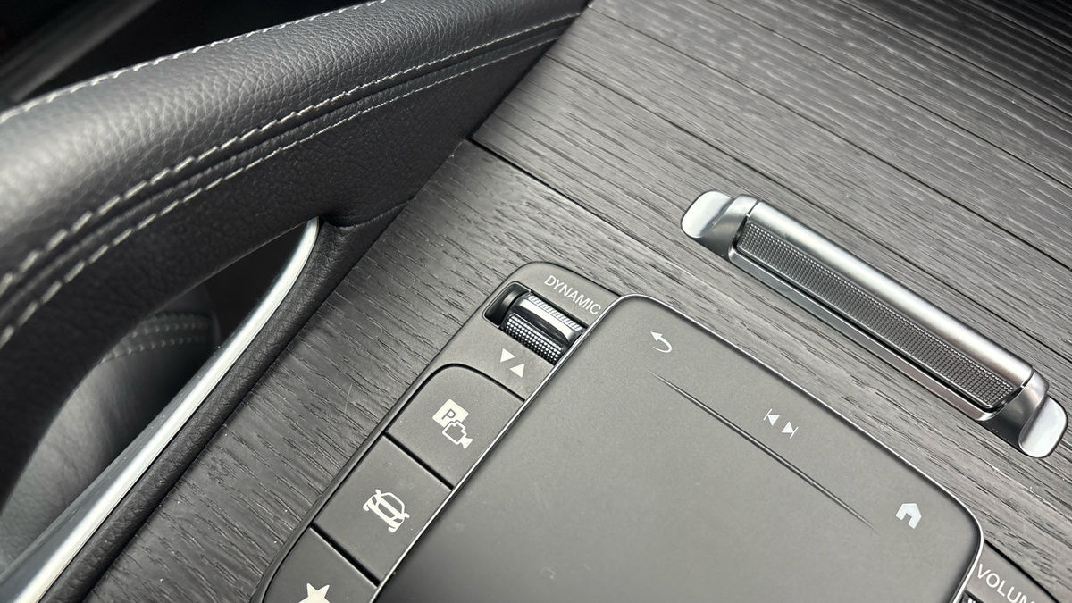 Mercedes-Benz GLE Image 30