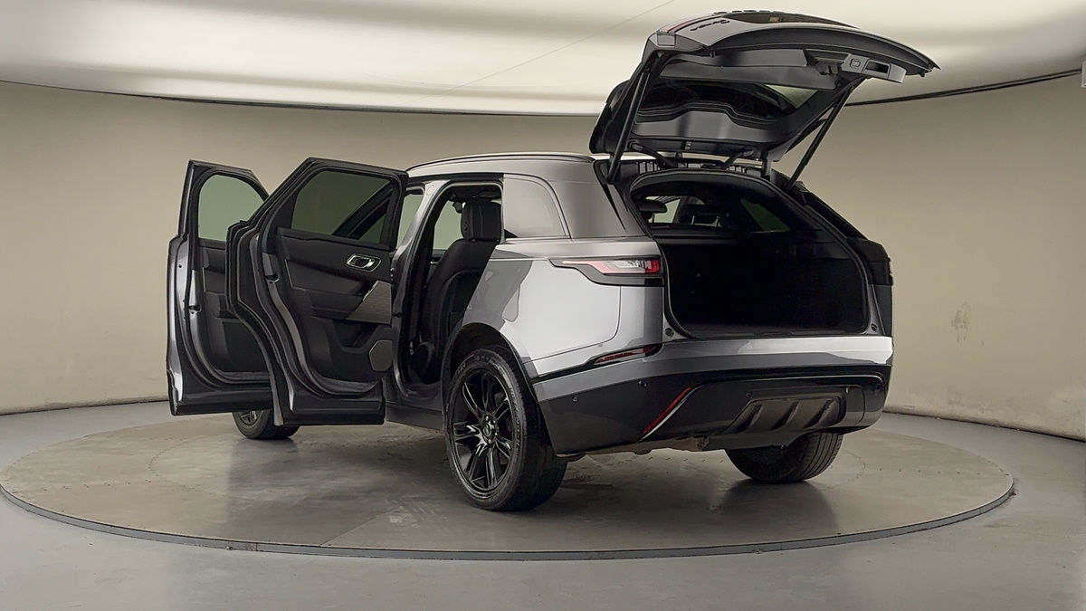 Land Rover Range Rover Velar Image 23