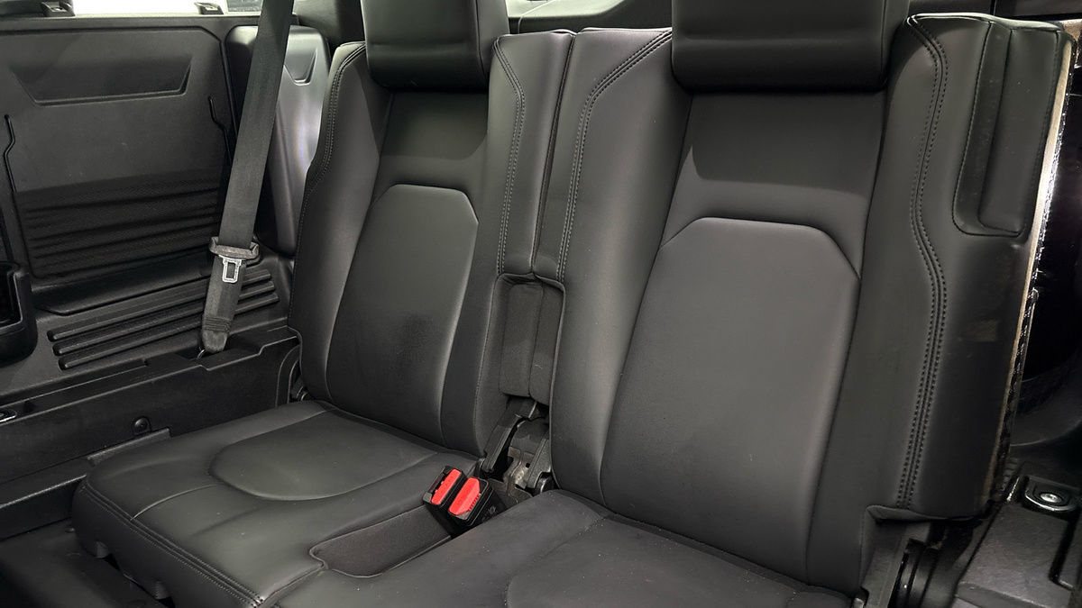 Land Rover Defender 110 Urban Image 32