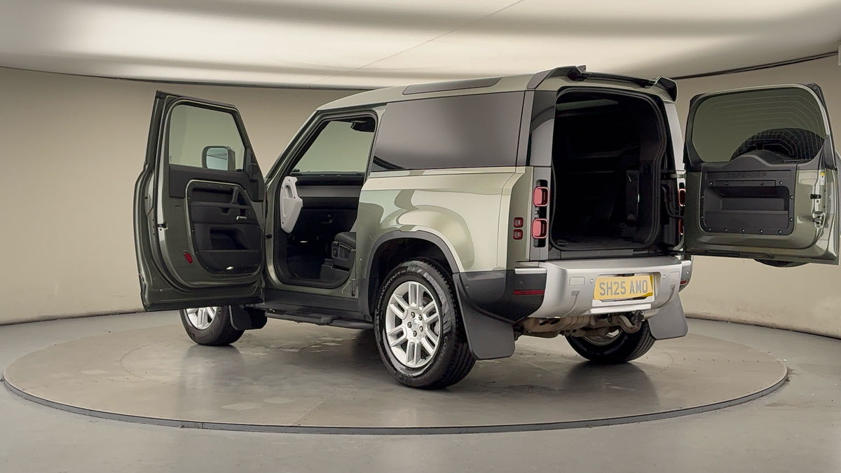 More views of Land Rover Defender 90