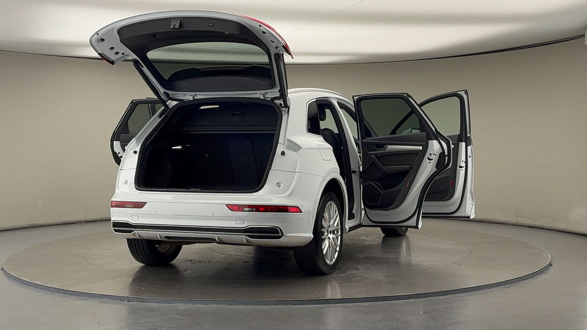 More views of Audi Q5