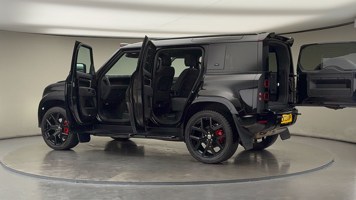 More views of Land Rover Defender 110