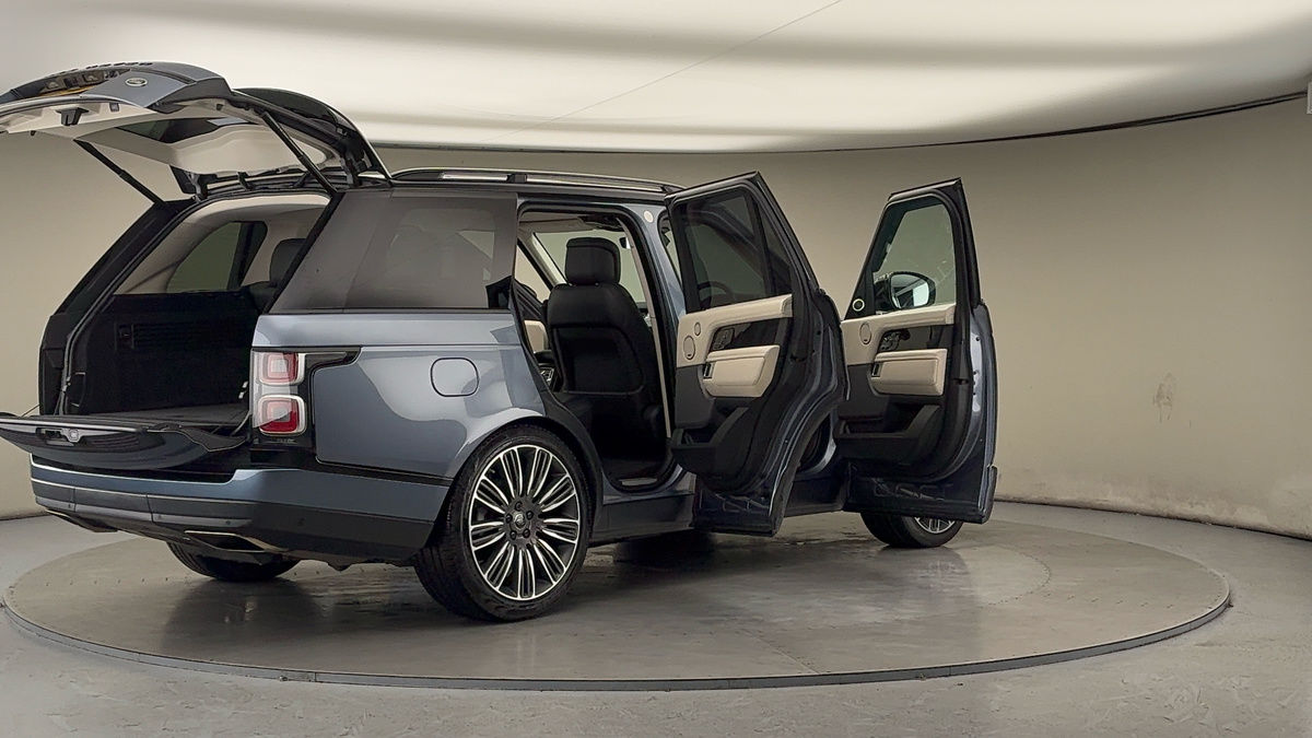 More views of Land Rover Range Rover