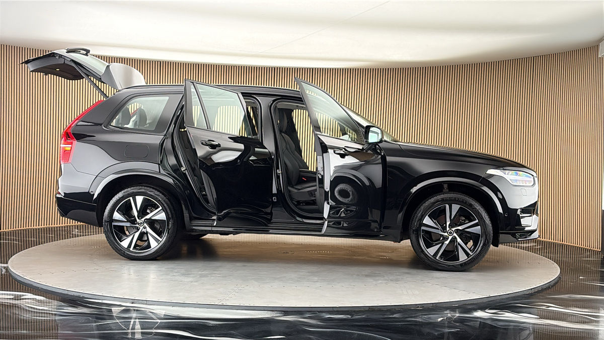 More views of Volvo XC90