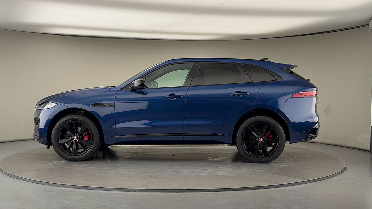 Jaguar F-PACE Image 15