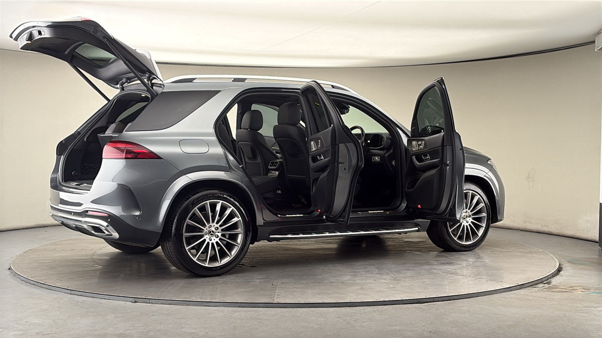 More views of Mercedes-Benz GLE