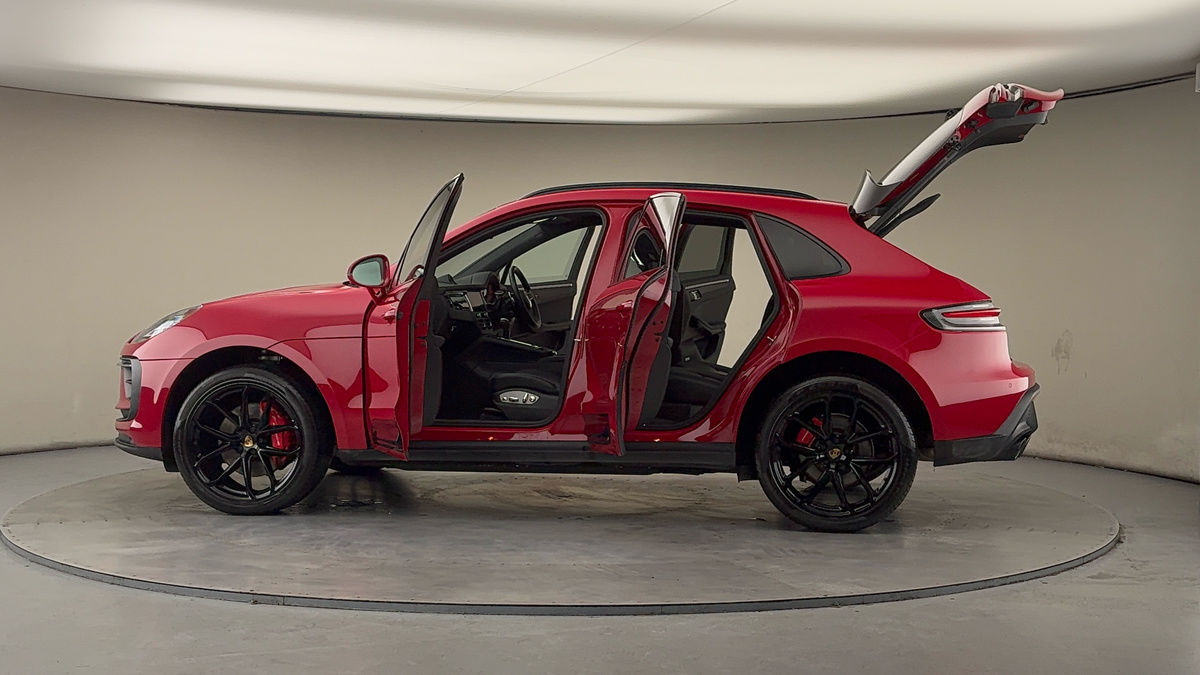 More views of Porsche Macan