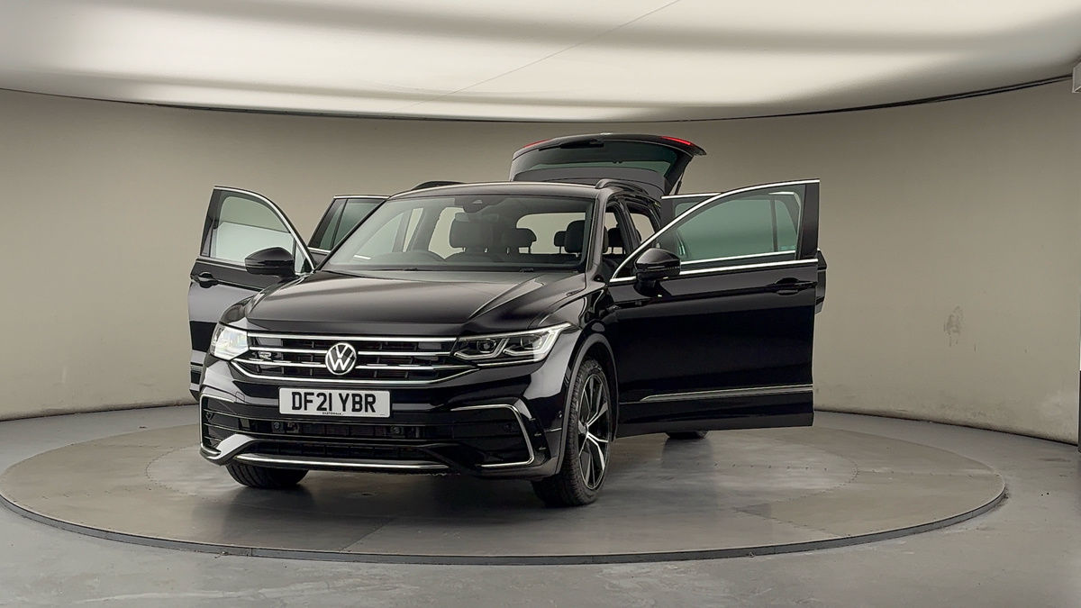 More views of Volkswagen Tiguan
