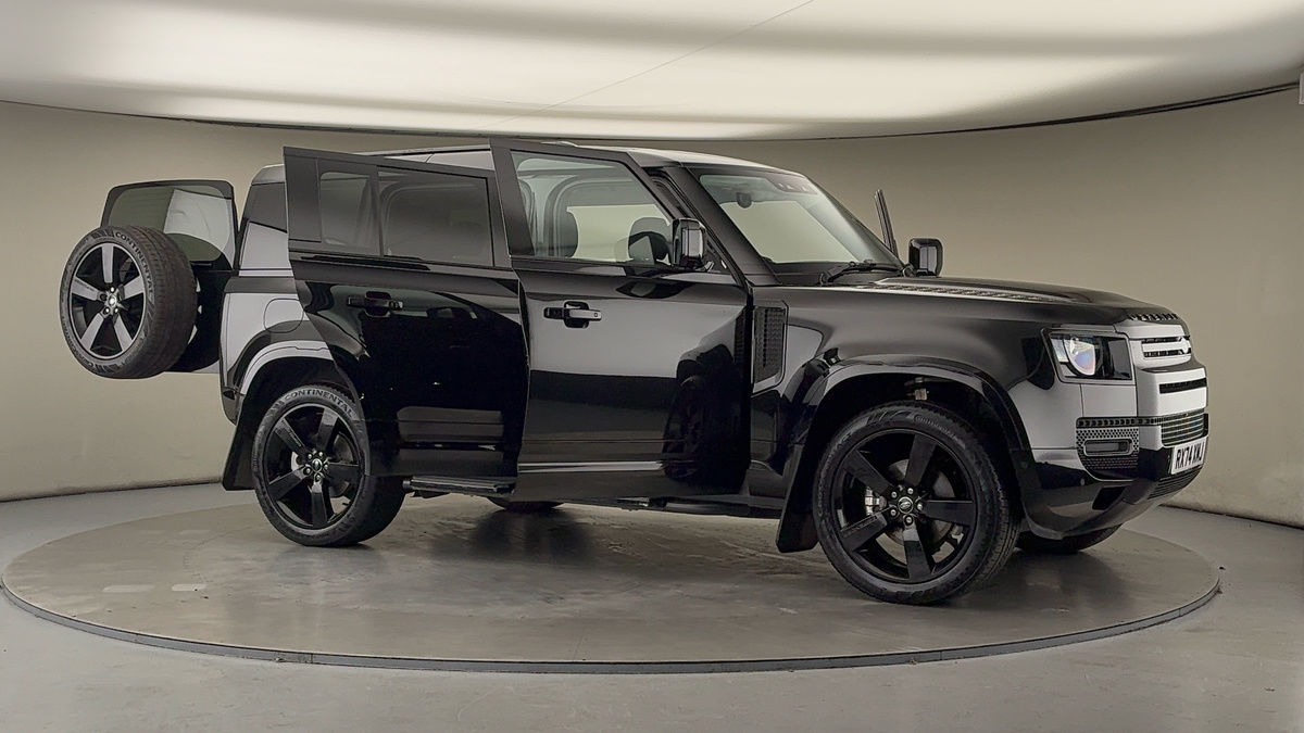 More views of Land Rover Defender 110