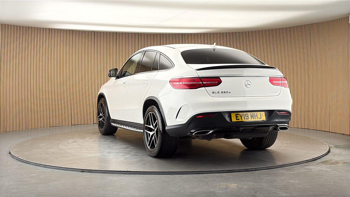 More views of Mercedes-Benz GLE
