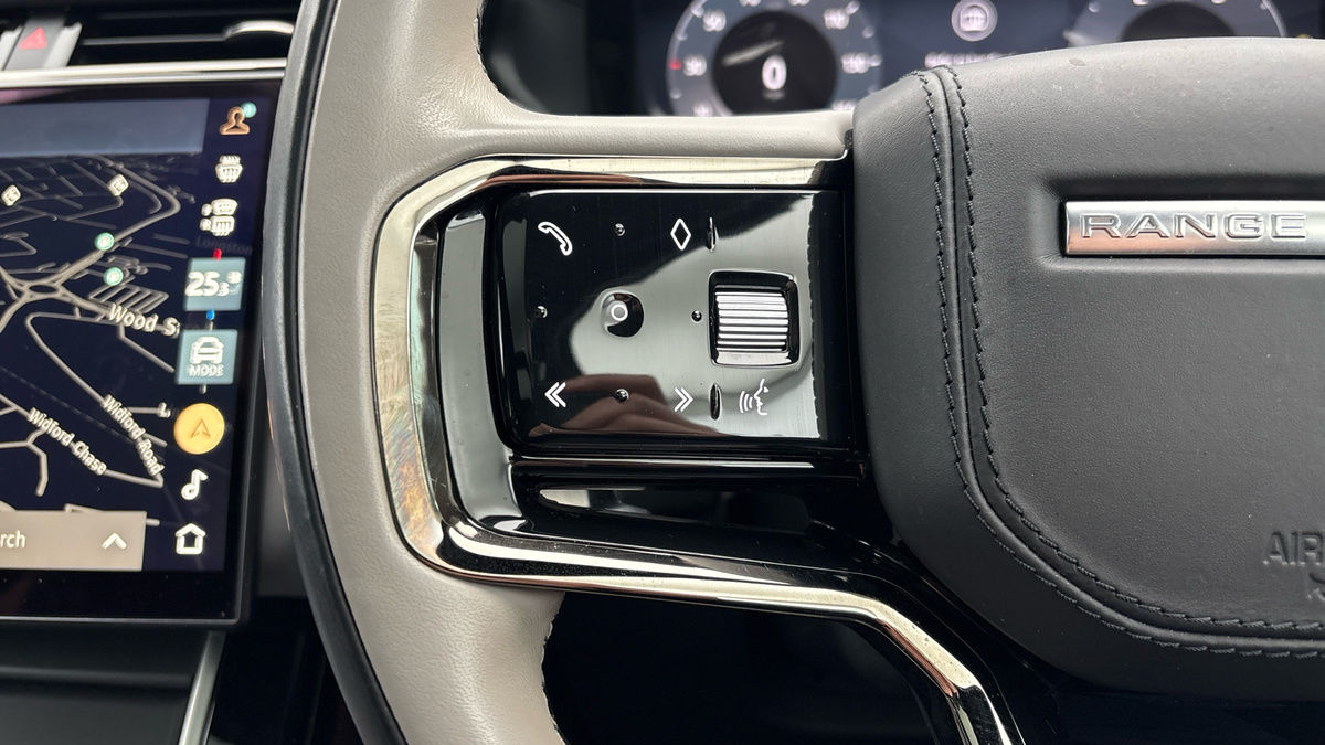 Land Rover Range Rover Velar Image 13