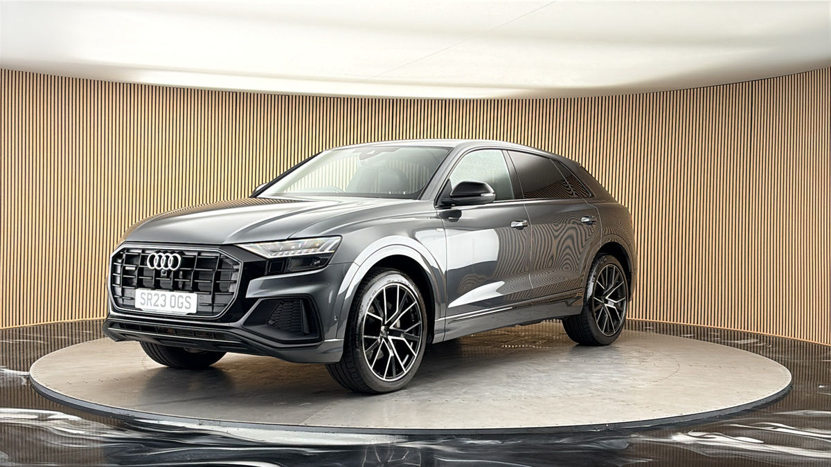More views of Audi Q8