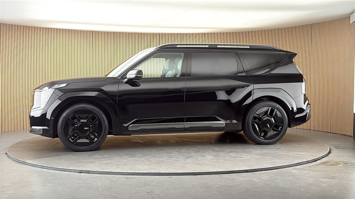 More views of Kia EV9