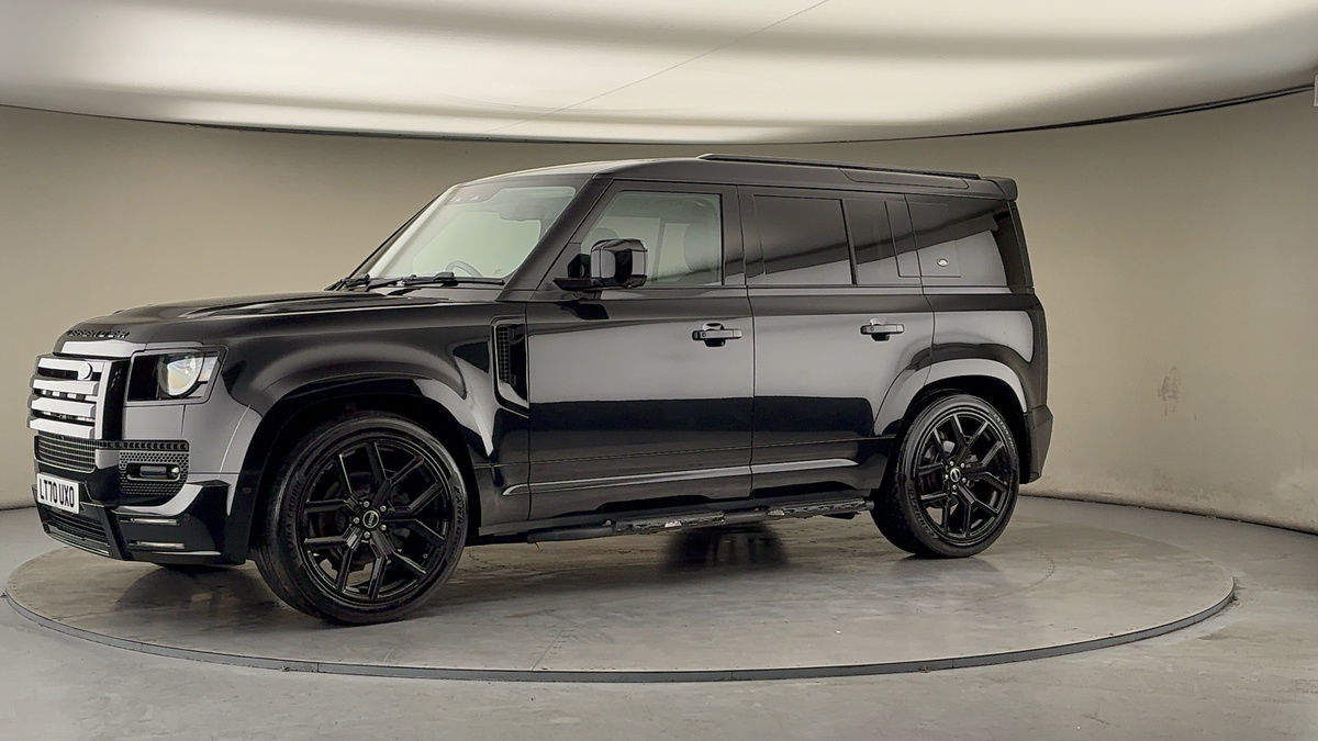 More views of Land Rover Defender 110