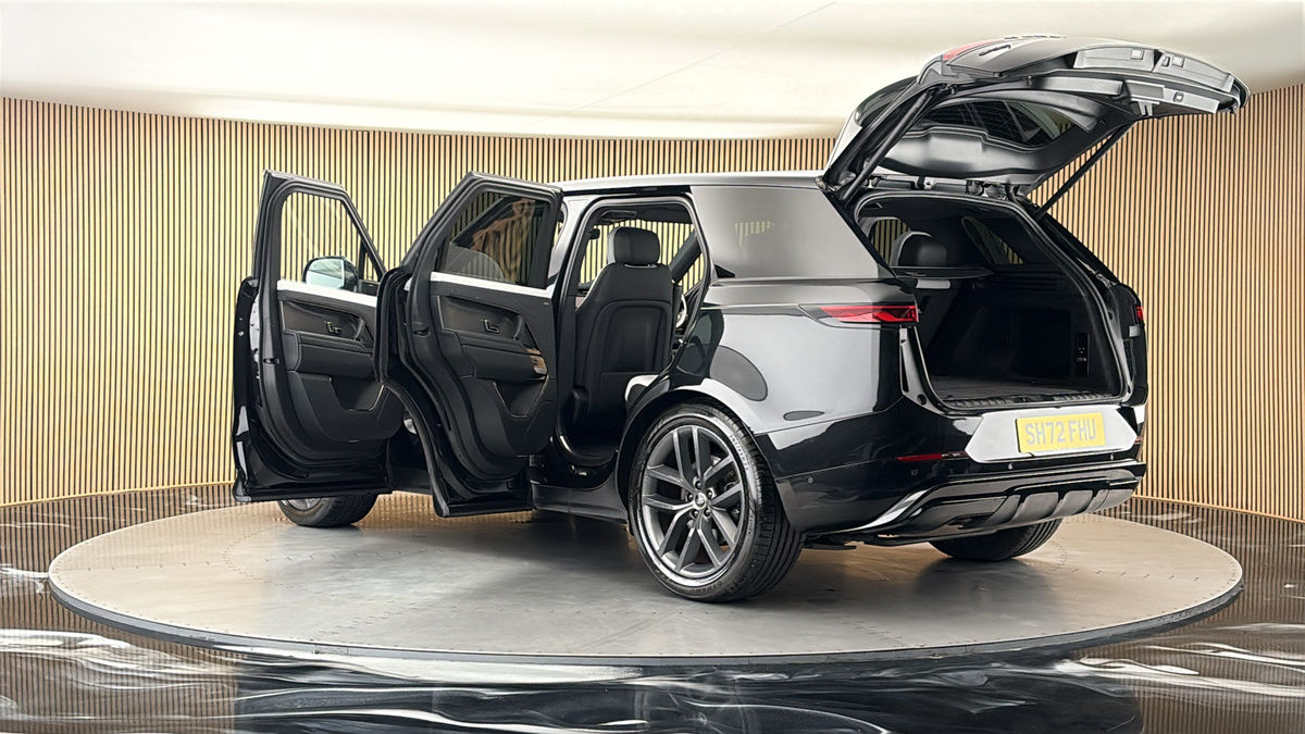 More views of Land Rover Range Rover Sport