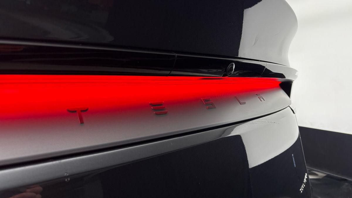 Tesla Model Y Image 24