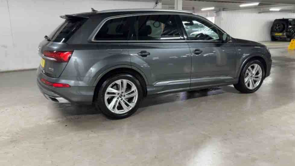 More views of Audi Q7