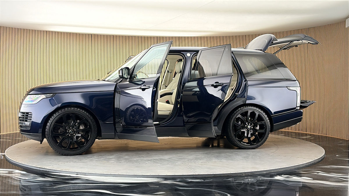 More views of Land Rover Range Rover