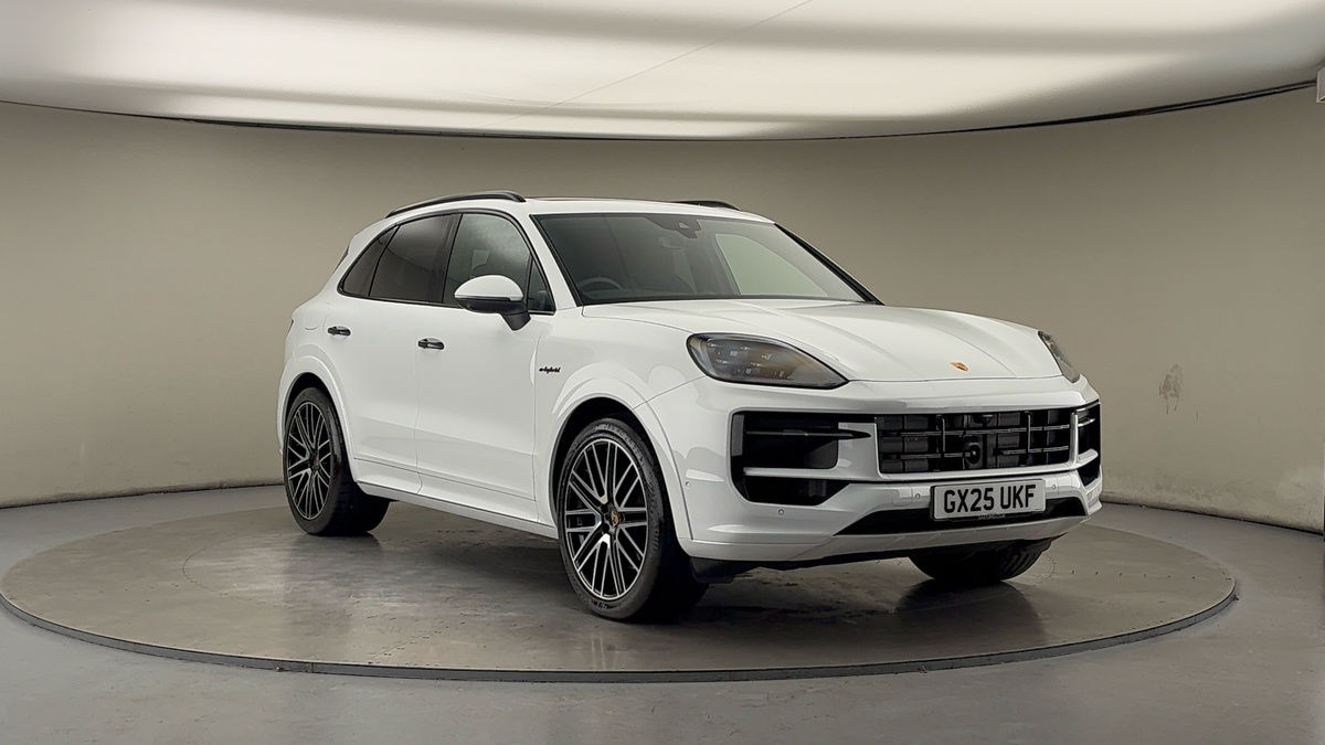 Porsche Cayenne Sticky Header Image
