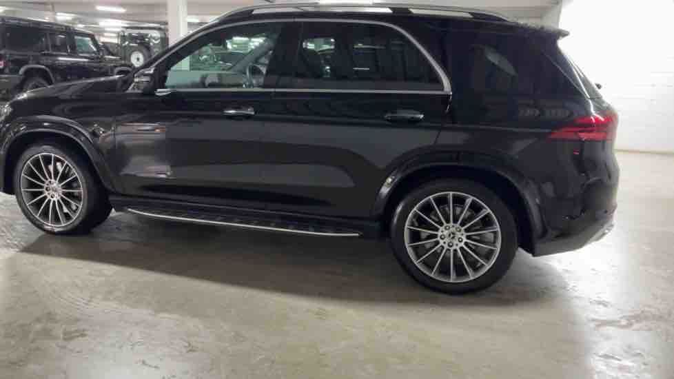 More views of Mercedes-Benz GLE
