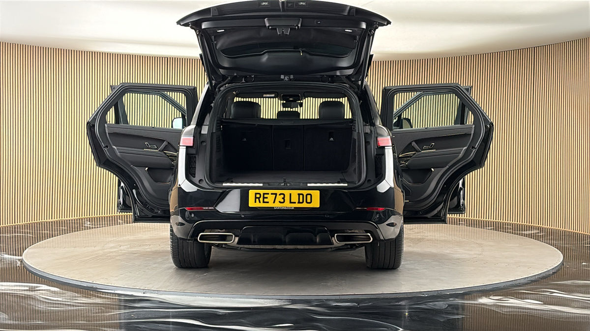 More views of Land Rover Range Rover Sport