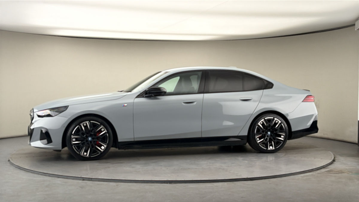More views of BMW i5
