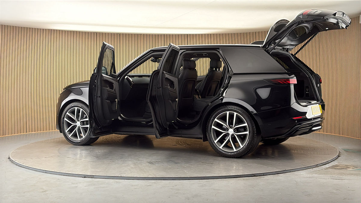 More views of Land Rover Range Rover Sport