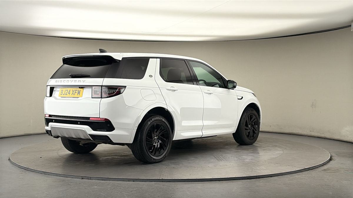 Land Rover Discovery Sport Image 21