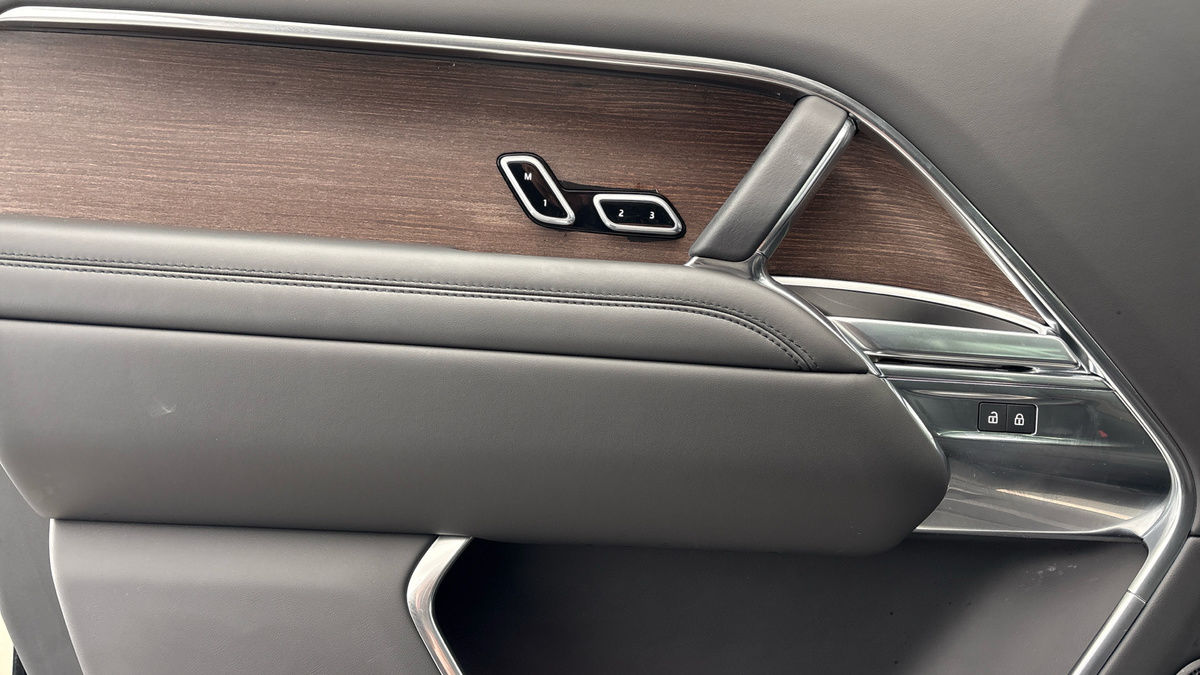 Land Rover Range Rover Image 19