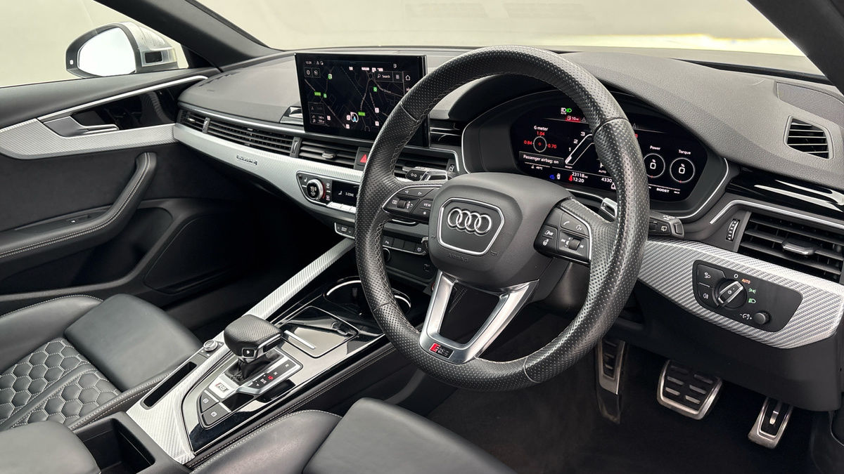 Audi RS4 Avant Image 5