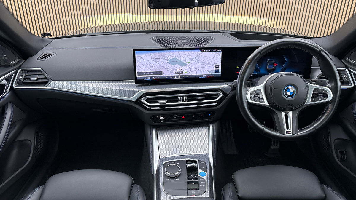 BMW i4 Image 12