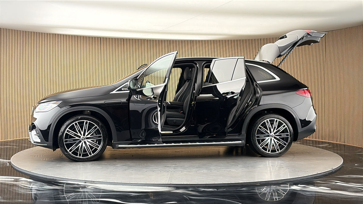 More views of Mercedes-Benz EQE