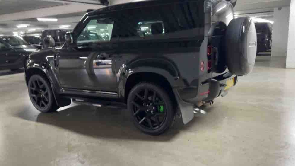 More views of Land Rover Defender 90