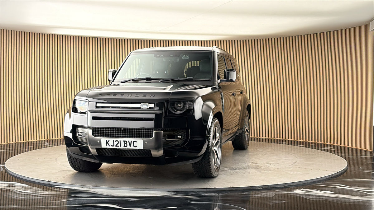 More views of Land Rover Defender 110