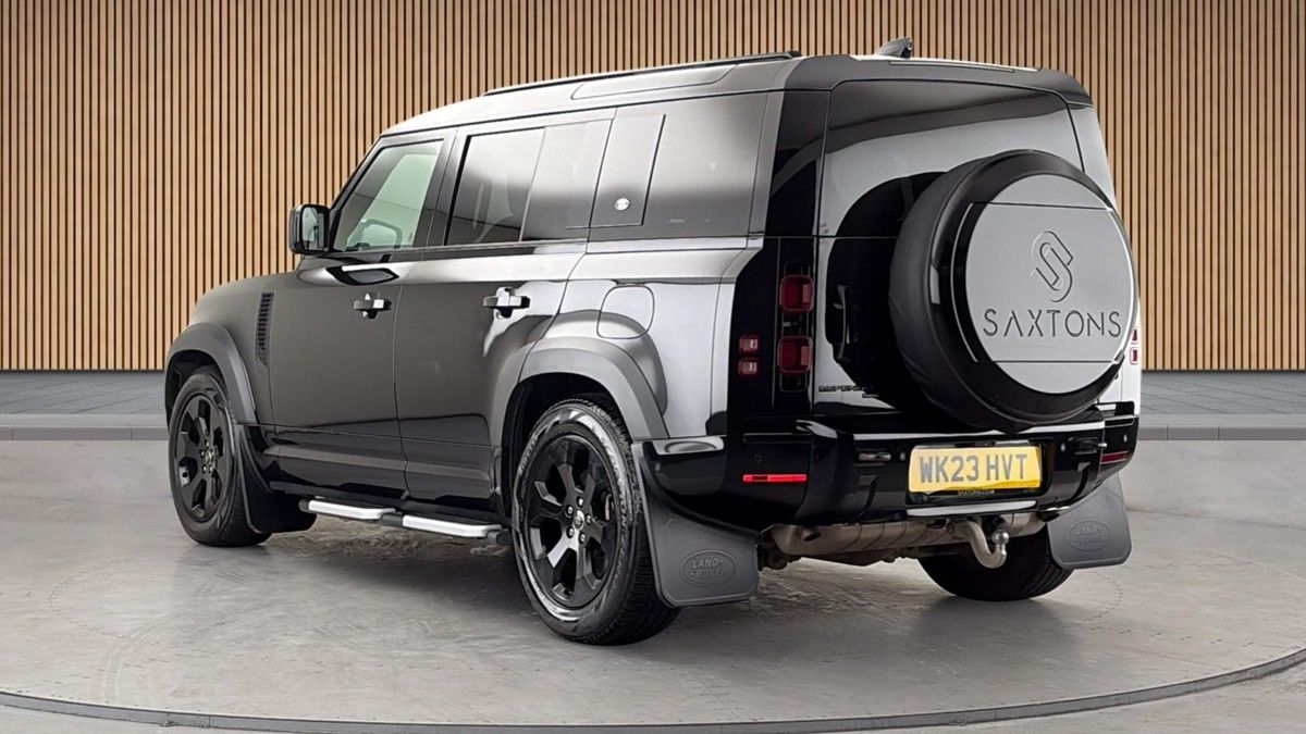 Land Rover Defender 110 Image 2