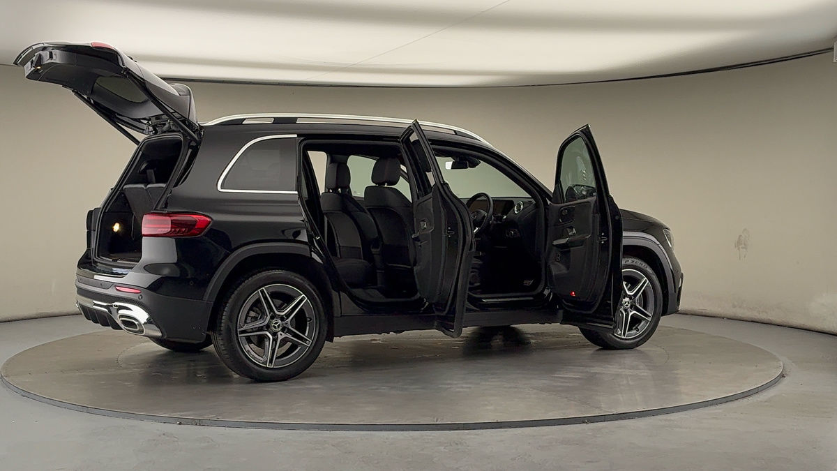 More views of Mercedes-Benz GLB