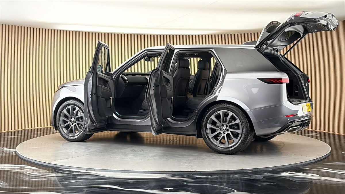 More views of Land Rover Range Rover Sport