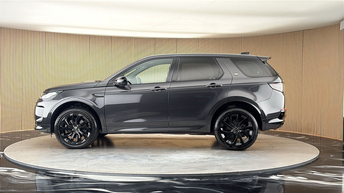 Land Rover Discovery Sport Image 15