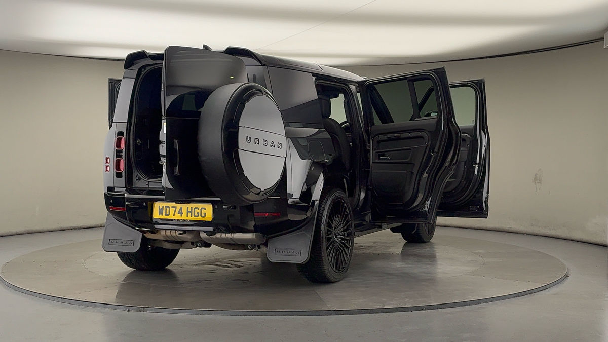 More views of Land Rover Defender 110